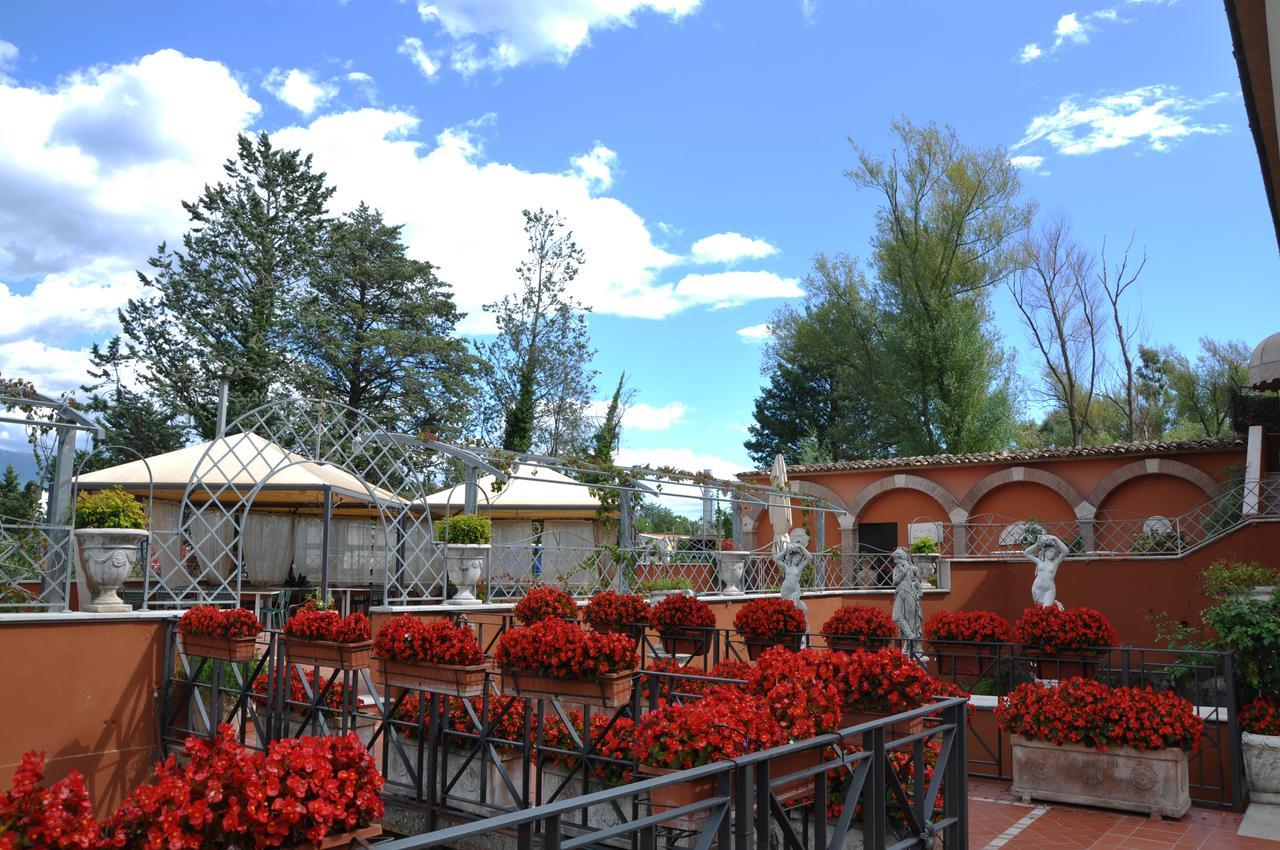 Olimpus Hotel Сора Екстериор снимка