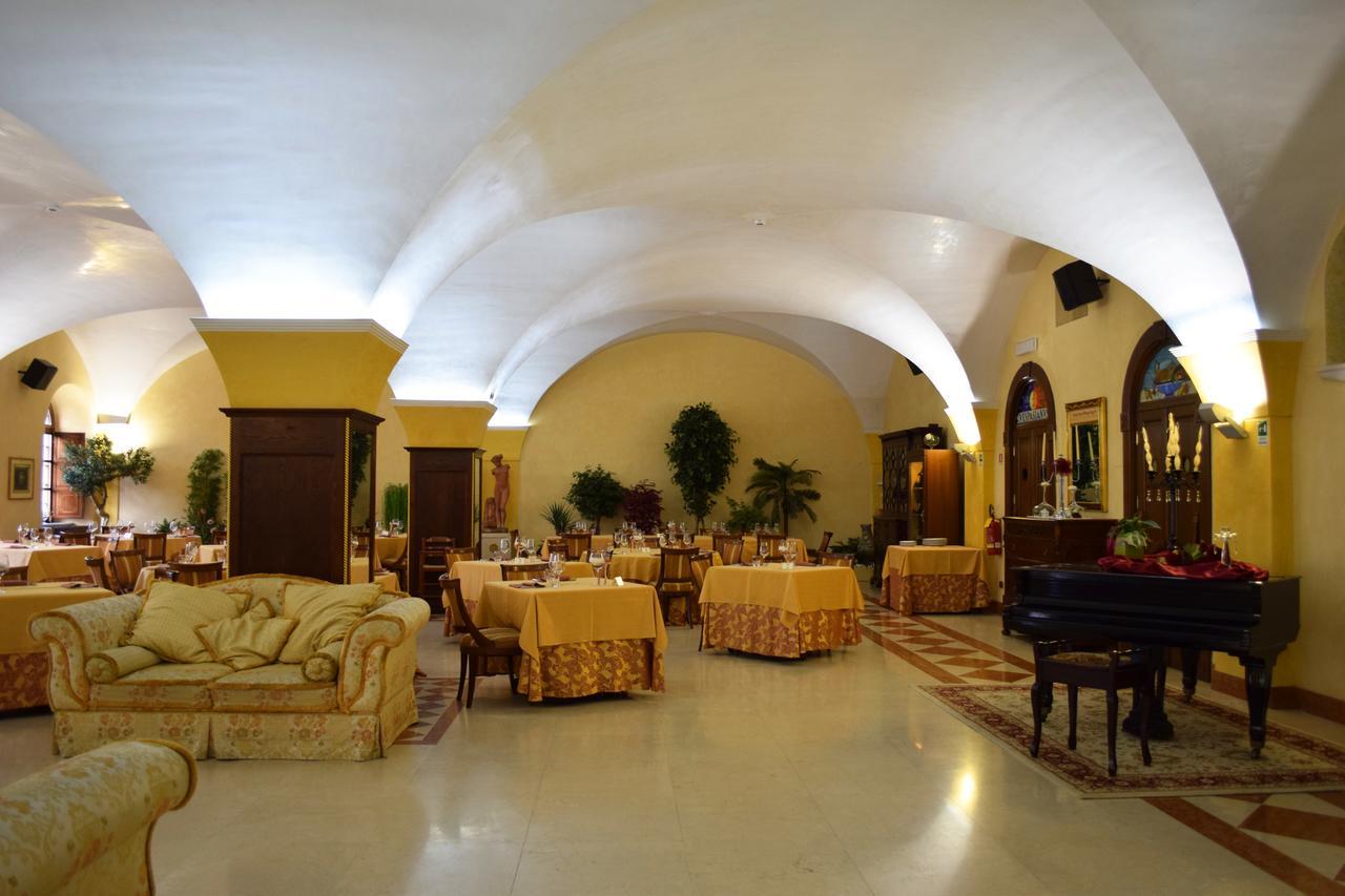 Olimpus Hotel Сора Екстериор снимка