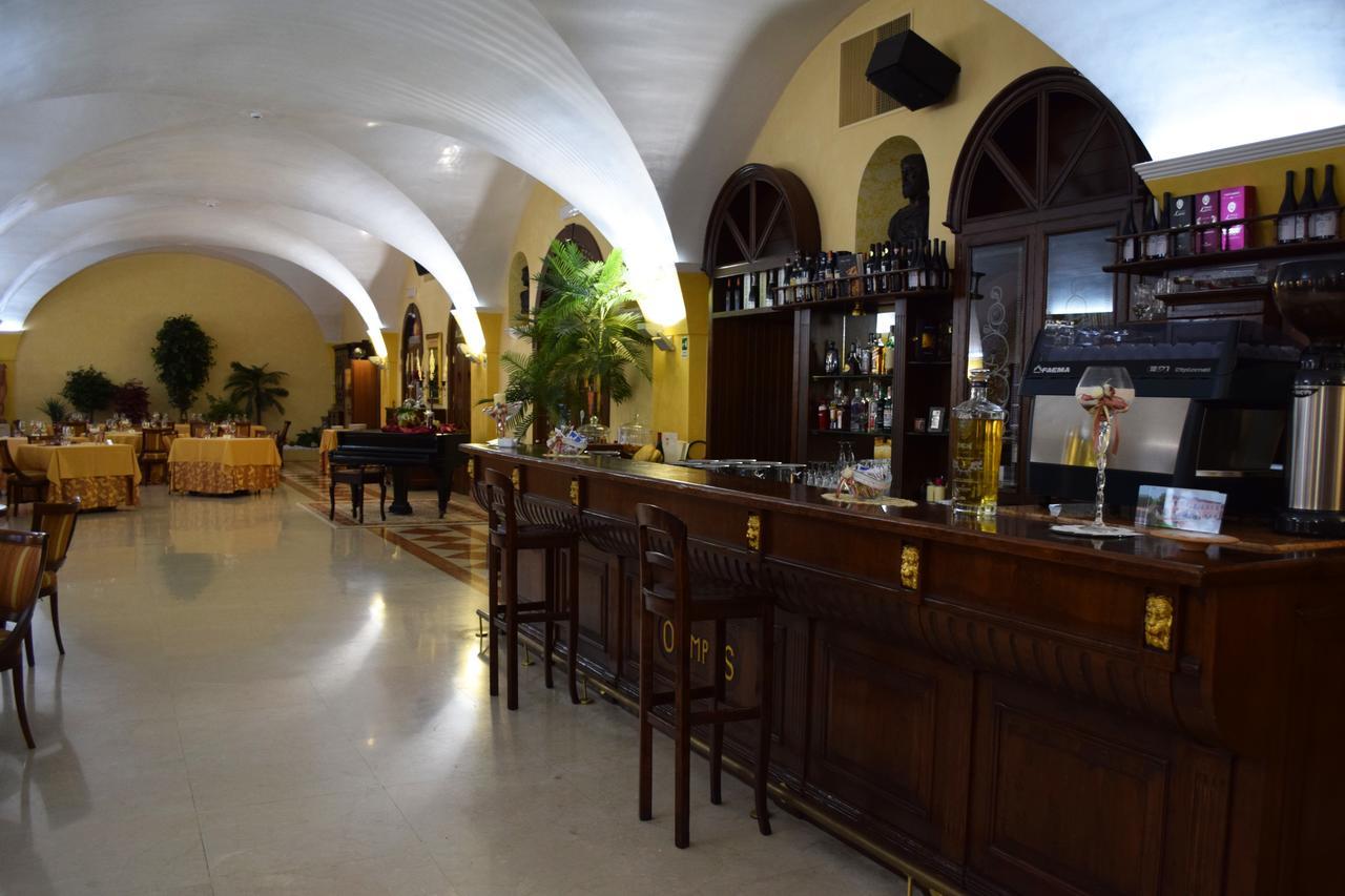 Olimpus Hotel Сора Екстериор снимка